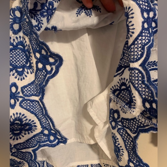 Karen Kane embroidered bell sleeve top women’s size Small blue and white - Picture 6 of 8